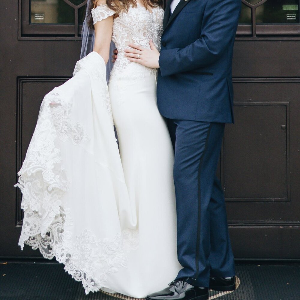 ANNA GRACE Elegant Luxurious Crepe Fabric Lace Designer Wedding Gown Size 4 - Picture 4 of 13